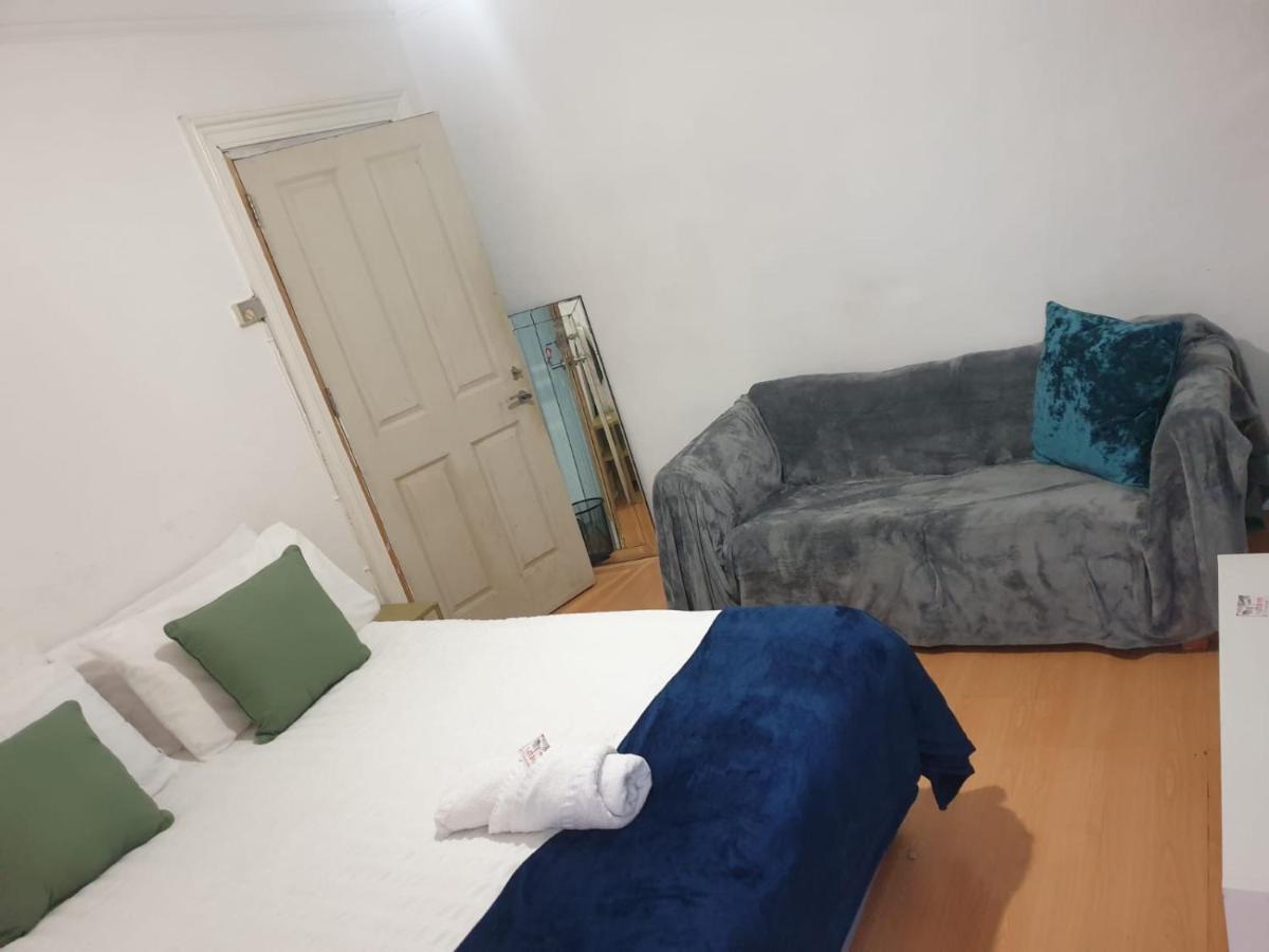 Balham, South London Spacious Guest House F2, 6 Rooms Available Londres Exterior foto