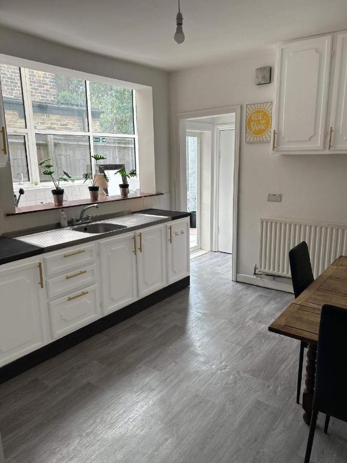 Balham, South London Spacious Guest House F2, 6 Rooms Available Londres Exterior foto